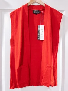 NEU Vintage Damen Newcomer Acryl rot ärmellos Cardigan Pullover Gr. Medium - Bild 1 von 3