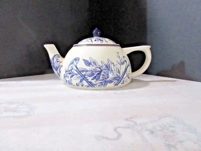 Mini bule de chá vintage design floral trompete azul e branco - Imagem 1 de 4