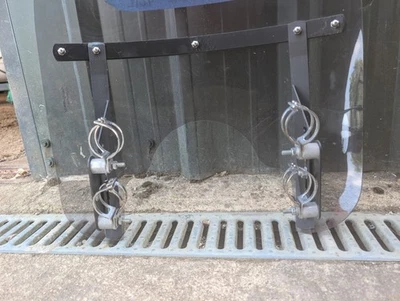 Triumph Bonneville Speedmaster 2012 Powerbronze pantalla usada #KH35 Foto 1 de 4