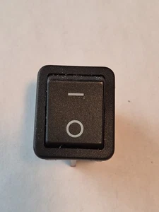 Dreefs T125 16A 250V 3/4HP On/Off Black Rocker Switch 3080/2 - Picture 1 of 3