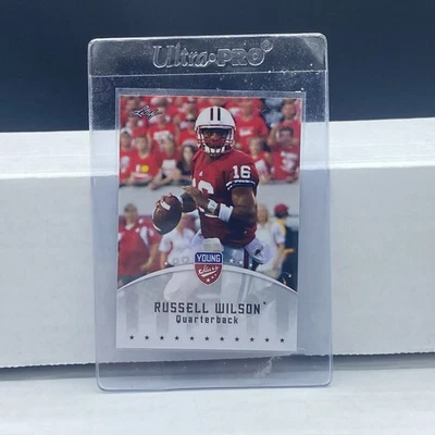 Leaf Russell Wilson Young Stars Wisconsin Badgers #77 2012 (RC) Foto 1 de 2