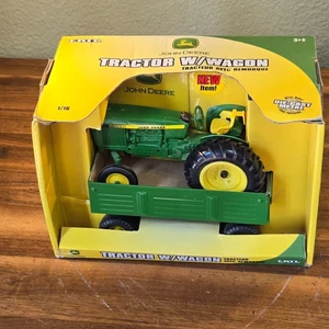 New John Deere ERTL 1:16 Scale Utility Tractor w/ Wagon - Picture 1 of 6