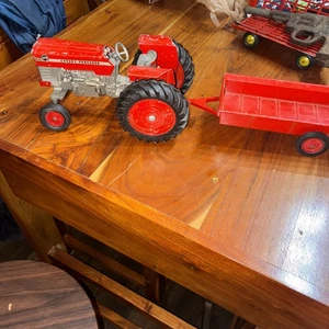 1/16 vintage ertl massey-ferguson 175 diesel tractor And Trailer - Picture 1 of 9