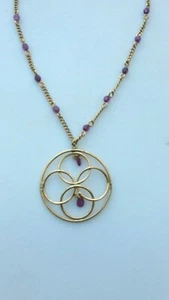 AVON GOLDTONE PENDANT NECKLACE NECKLACE WITH LAVENDER BEAD ACCENTS - Picture 1 of 3
