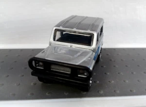 Matchbox Land Rover 90 Polizei Silver Die Cast - Picture 1 of 6