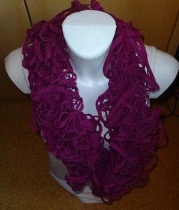 Loop Rüschen Rundschal handgestrickt Network 36 kardinal Wolle Polyacryl  - Bild 1 von 1