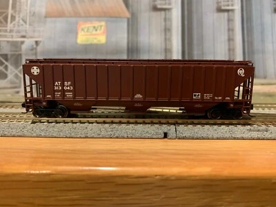 FVM 85004 N * ATSF * 4750 HOPPERS (3 DIFF RD#) - Image 1 of 2