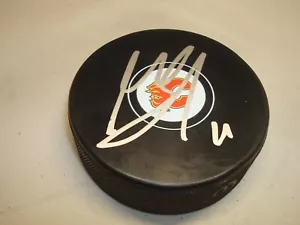 Mikael Backlund Signed Calgary Flames Hockey Puck Autographed 1A - Picture 1 of 2