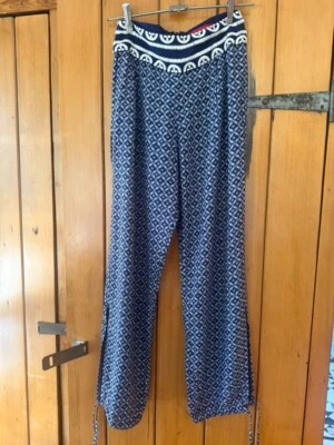 Tiger Lily loose blue patterned pants in size 8 - Image 1 of 4