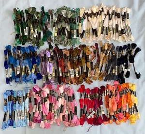 LOT 200 SKEINS DMC EMBROIDERY FLOSS THREAD Various Colors - Picture 1 of 4