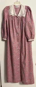 Vtg 70s Komar Floral Lace House Robe Dress Cottage Prairie Pockets Mauve MED USA - Picture 1 of 16