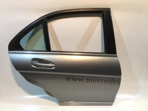 Original Mercedes Tür hinten rechts komplett C-Klasse W204 Silber A2047300205 - Bild 1 von 2