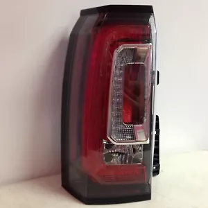 2015-2020 GMC Yukon / XL Left DRIVER Side Tail Light Lamp 23380459 OEM Perfect - Foto 1 di 9