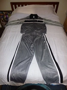 CHAQUETA Y PANTALÓN CHÁNDAL RUSSELL ATLÉTICO GRIS/NEGRO/BLANCO 2XL RETRO DE LA VIEJA ESCUELA - Imagen 1 de 16