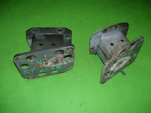 2003 Infiniti G35 Coupe Rear Bumper Impact Reinforcement MOUNT BRACKET SET oem - Picture 1 of 5