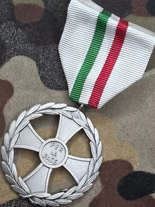 Italienische Gedenkmedaille Libanon UNIFIL Friedensmission mit Band  - Bild 1 von 2