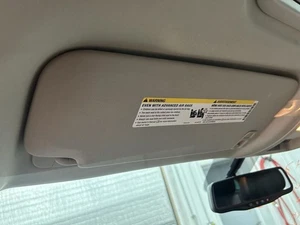 Driver Left Sun Visor Illuminated Fits 07-14 ESCALADE 331034 - Picture 1 of 12