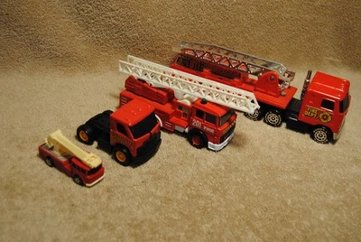 4 Vintage Diecast Fire Trucks Toy Lot Whizzwheels Buddy L Matchbox Super King - Image 1 of 4