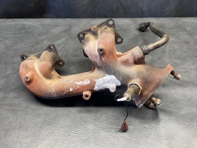 Coletor de escape 1989-1990 Nissan 240SX S13 Hatch fabricante de equipamento original 2.4L Ka24e - Imagem 1 de 4