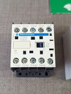 OMRON STI FGR31-24S 44532-3113 SUPPRESSION RELAY 24VDC - NEW - Picture 1 of 4