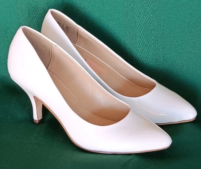 Call It Spring White Business Wedding Pumps Shoes Size 7 - Image 1 of 4