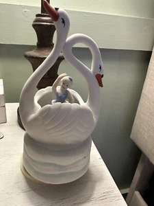 Swan Ballerina Musical Figurine - Picture 1 of 5
