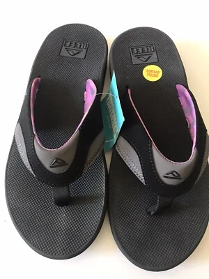 SANDALIAS CHANCLAS MUJER ARRECIFE NEGRAS/GRISES/ROSA ABANICO ABREBOTELLAS TALLA 9 NUEVAS CON ETIQUETAS Foto 1 de 4