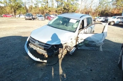 2018 Volkswagen Tiguan Transmission OEM 52K Miles - LKQ371766296 - Image 1 of 3