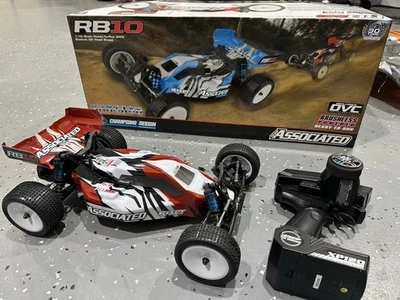 Associated 90032 1/10 RB10 2WD Brushless Off-Road RTR Buggy Red includes Radio - Image 1 of 4