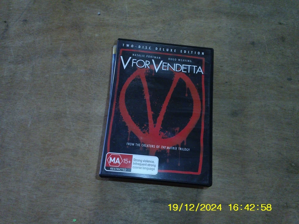 V For Vendetta  very good condition dvd region 4 t357 - Image 1 of 1