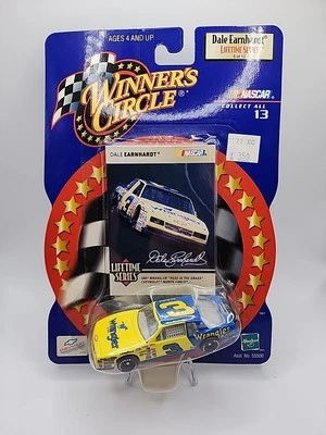 Winners Circle Dale Earnhardt #3 1987 Wrangler-Monte Carlo Pass In The Grass Foto 1 de 4