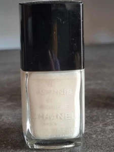 Chanel Le Vernis color de uñas 69 irónica - Imagen 1 de 2
