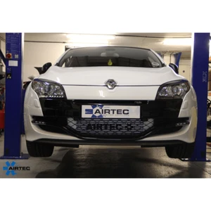 Intercooler NEGRO Airtec Stage 1 60 mm con cuchara de aire para Megane MK3 RS 250/265 - Imagen 1 de 4