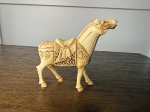 Antike handgeschnitzte chinesische Pferdestatue - kein Harz - Bild 1 von 5