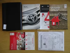 GENUINE TOYOTA HILUX 2015-2018 USER GUIDE MANUAL HANDBOOK WALLET PACK C-737 - Picture 1 of 4