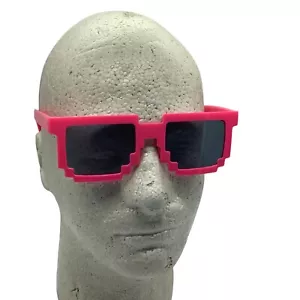 Gafas de sol pixeladas con bloques estilo 8 bits marco rosa lentes negras sistema operativo retro para jugadores - Imagen 1 de 5