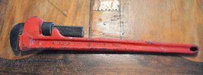 Chave de Tubo RIDGID 24", Vermelha Usada, Fabricada nos EUA, Ferramenta de Encanador - Imagem 1 de 4