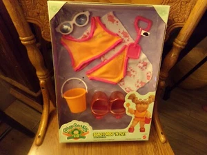 KIDS BEACH DRESS N PLAY OUTFIT APPROX 14IN SIZE DOLLS BOXED MATTEL - Picture 1 of 3