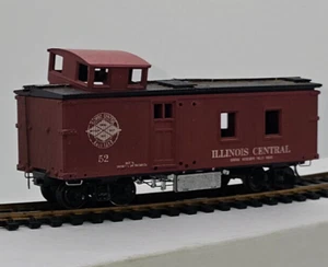 Modelo de tren material rodante H0 Illinois Central RR Caboose #52 AHM - Imagen 1 de 3