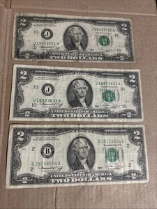 Lot of 3 Circulated 1976 RARE Two Dollar Bill $2 Bends Marks - Picture 1 of 10