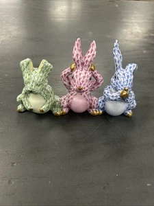 Herend Three Wise Bunnies Figurine - Picture 1 of 5