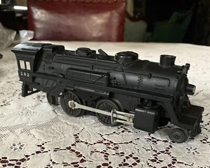 Lionel #242 O Gauge 2-4-2 Steam Locomotive Engine Tested/Runs FORWARD, REVERSE. - Picture 1 of 10