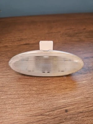 01-08 Chrysler Town & Country Front Right Door Light Courtesy Lamp 04685676AA - Image 1 of 4