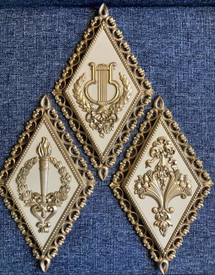 3 件套复古 HOMCO 墙板钻石形状金色和奶油色卷轴罗马 — 第 1/4 张图片