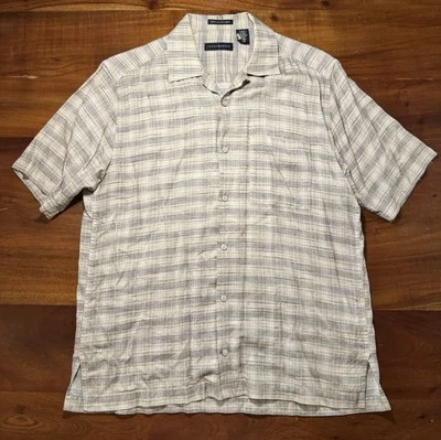 Jhane Barnes Mens Short Sleeve Vacation Resortwear Button Up shirt Sz M - Image 1 of 4