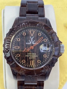 ToyWatch Quartz Watch Men Wood Brown Plastic Analog 50 Mtrs Water Resistant - Picture 1 of 16