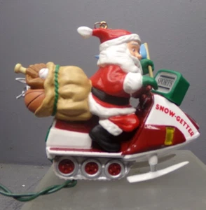 PUNZE ANDENKEN WEIHNACHTEN MAGIC ORNAMENT WEIHNACHTSMANN SCHNEEBEDECKER - Bild 1 von 6