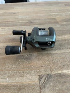 Shimano Bantam Curado Japan CU-200 Baitcast Reel RH Beautiful Condition!! - Picture 1 of 9