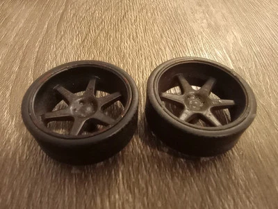 JADA IMPORT RACER ESCALA 1/24 2 RUEDAS Y NEUMÁTICOS NEGROS PARA TOYOTA SUPRA LEER POR FAVOR Foto 1 de 4