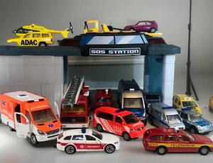 SOS Station Polizei Feuerwehr Rettungsdienst ADAC mit Siku Konvolut - Bild 1 von 7
